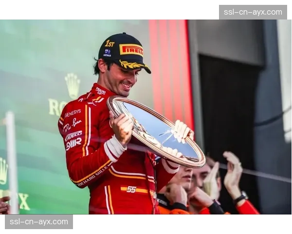 F1红牛车队领队霍纳独家回应内部调查风波，称“车队团结未受影响”